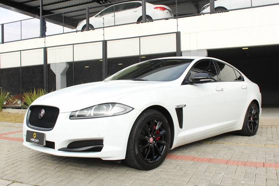 JAGUAR XF 2.0 PREMIUM LUXURY TURBOCHARGED GASOLINA 4P AUTOMÁTICO